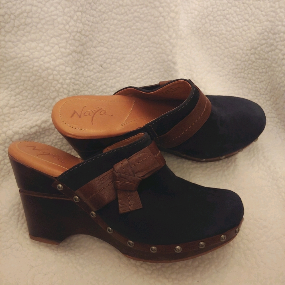Naya Blue suede clogs